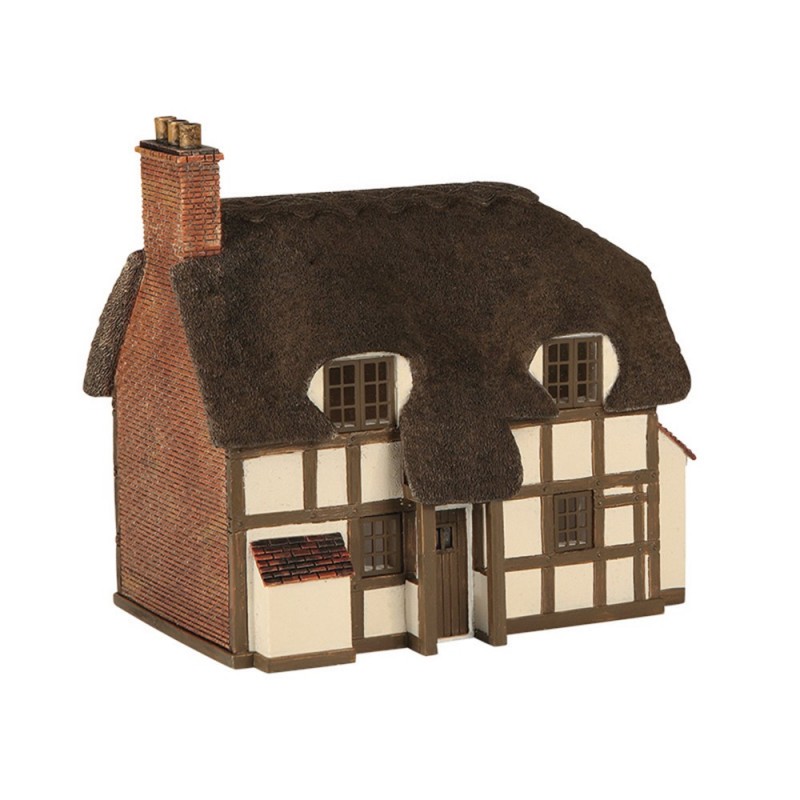 42-0019 - Thatched Cottage