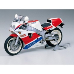 14058 - 1/12 Yamaha FZR750R...