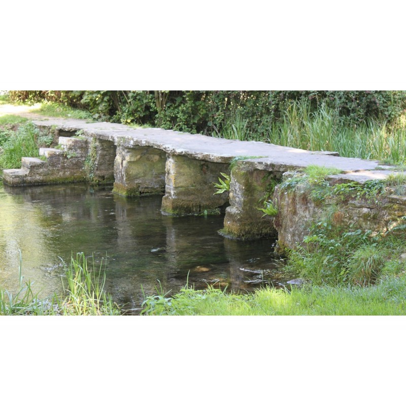R7341 - Stone footbridge