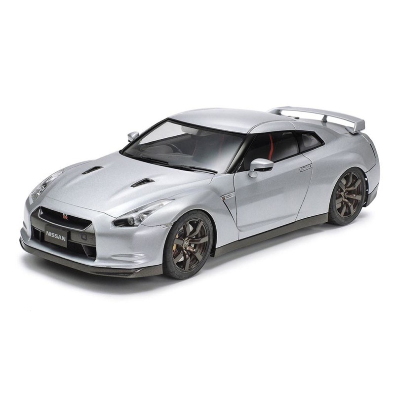 24300 - Nissan GT-R 07