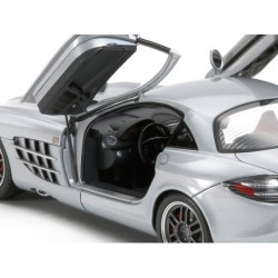 24317 - 1/24 Mercedes Benz Slr722
