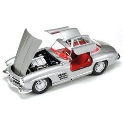 24338 - 1/24 Mercedes Benz 300Sl