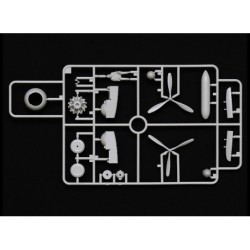 25217 - 1/48 Ki-46 III 100 Aircraft & Kurogane 4x4 Set