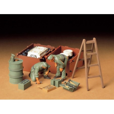 35180 - German Engine Maintenance Crew