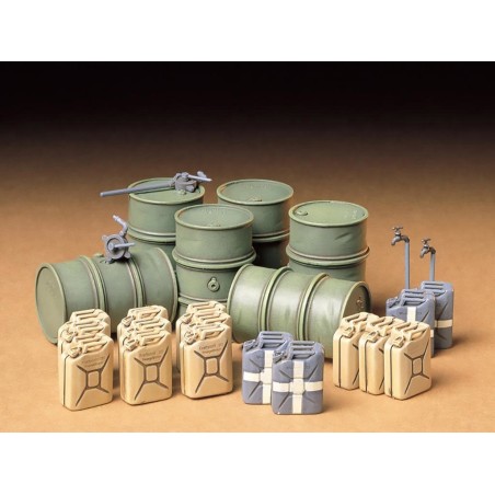 35186 - German Fuel Drums & Jerry Cans Set