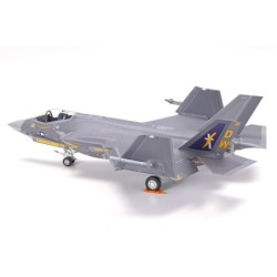 60794 - 1/72 F-35C Lightning II