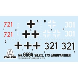 6564 - Jagdpanther with winter crew RR