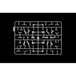 6568 - M4A1 Sherman with 7 U.S. Infantry Figures C