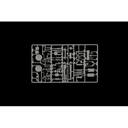 6595 - SD KFZ 10 Demag with LE IG18 & Crew