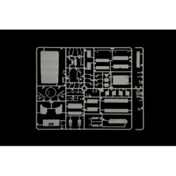 6595 - SD KFZ 10 Demag with LE IG18 & Crew