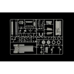 6595 - SD KFZ 10 Demag with LE IG18 & Crew