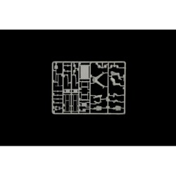 6595 - SD KFZ 10 Demag with LE IG18 & Crew