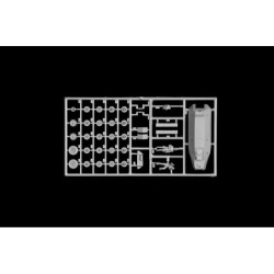 7079 - Sd.Kfz. 251/10 with 4 Figures