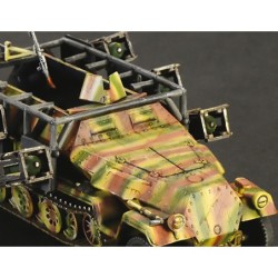 7080 - Sd.Kfz. 251/1 Stuka Zu Fuss      C