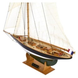 AL22418 - 1/28  Pen Duick