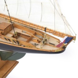 AL22418 - 1/28  Pen Duick