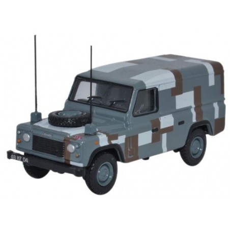 76DEF012 - Land Rover Defender Berlin Scheme