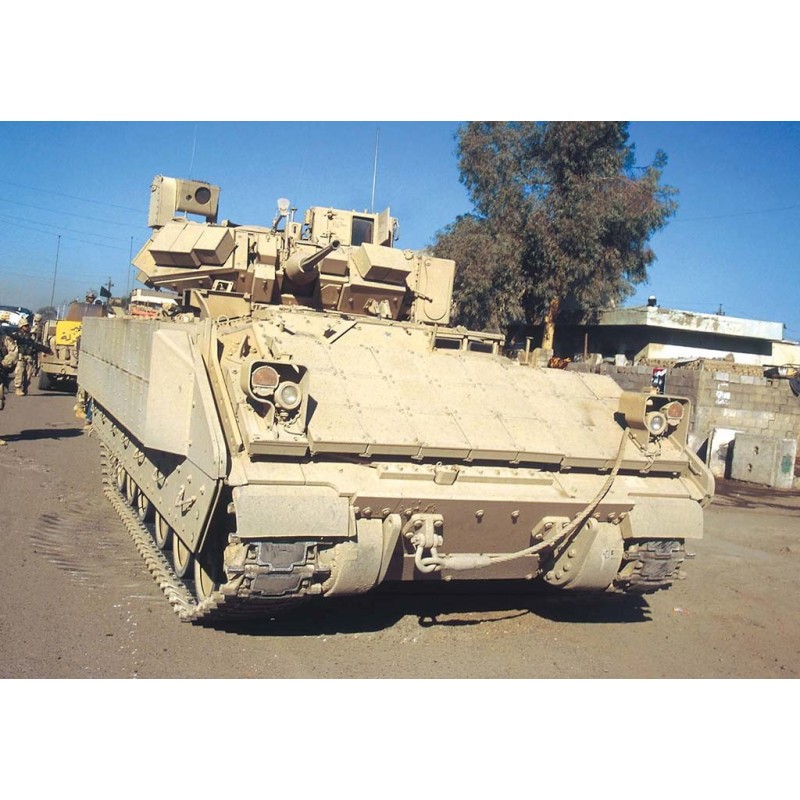 D7623 - 1/72 M2A3 Bradley