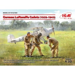 ICM32103 - German Luftwaffe Cadets (1939-1945) 3 Figures