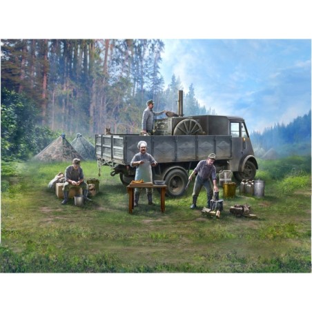 ICM35421 - AHN 'Gulaschkanone' Truck with 4 Figures & Accessories