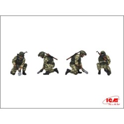 ICM35753 - To Be Ahead, To Save The Life Sappers of the Armed Forces of Ukraine (3 Figures & Dog)