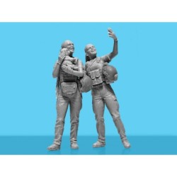 ICM35755 - War Has No Gender Servicewomen of the Armed Forces of Ukraine (4 Figures)