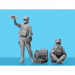 ICM35755 - War Has No Gender Servicewomen of the Armed Forces of Ukraine (4 Figures)