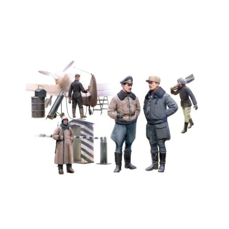 ICM48086 - WWII German Luftwaffe Pilots & Ground Personnel In Winter Uniform 5 Figures