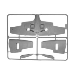 ICM48801 - Spitfire Mk.IX with RAF Pilots & Ground Personnel (7 Figures)