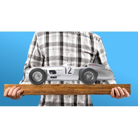 IXCMRMFK - Mercedes-Benz W196 R Stirling Moss 12 1/8 Scale Metal & Plastic Kit