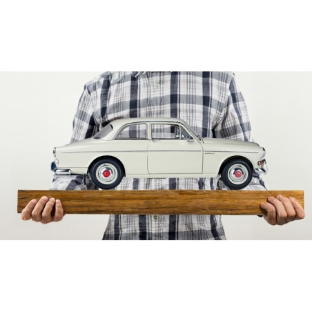 IXCVOLFK - Volvo S122 Amazon 1/8 Scale Metal & Plastic Kit