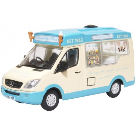 76WM007 - Whitby Mondial Ice Cream Van Piccadilly Whip
