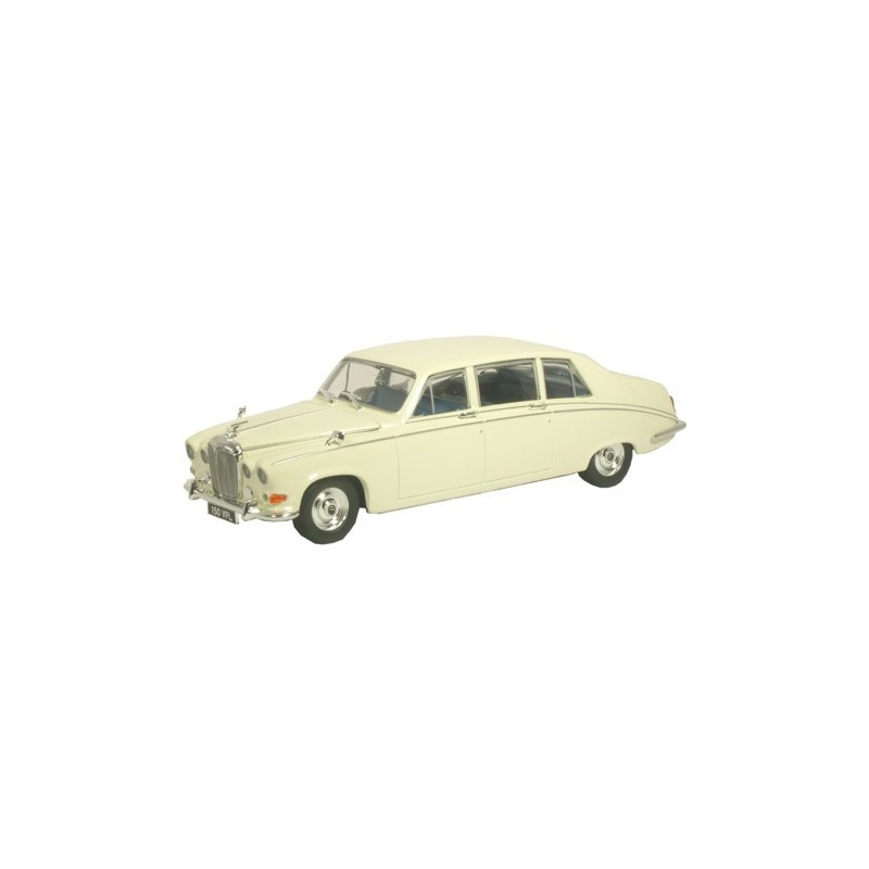 DS001 - Daimler DS420 Old English White