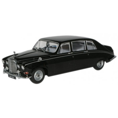DS006 - Black Daimler DS420 Limousine
