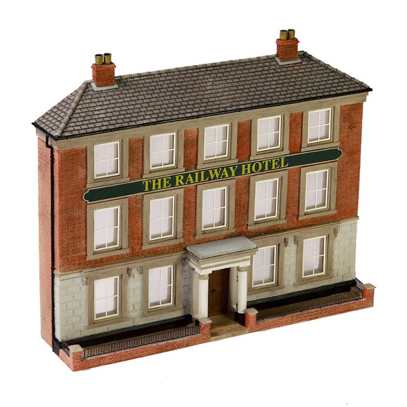 44-214 - Low Relief Railway Hotel