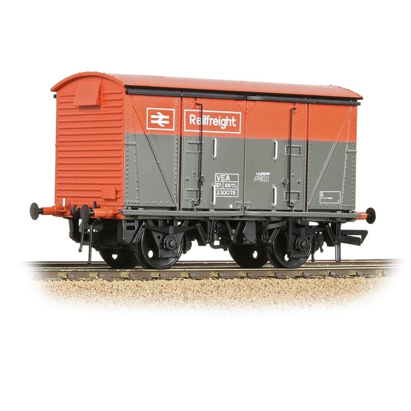 38-881 - BR Vanwide VEA BR Railfreight Red / Grey