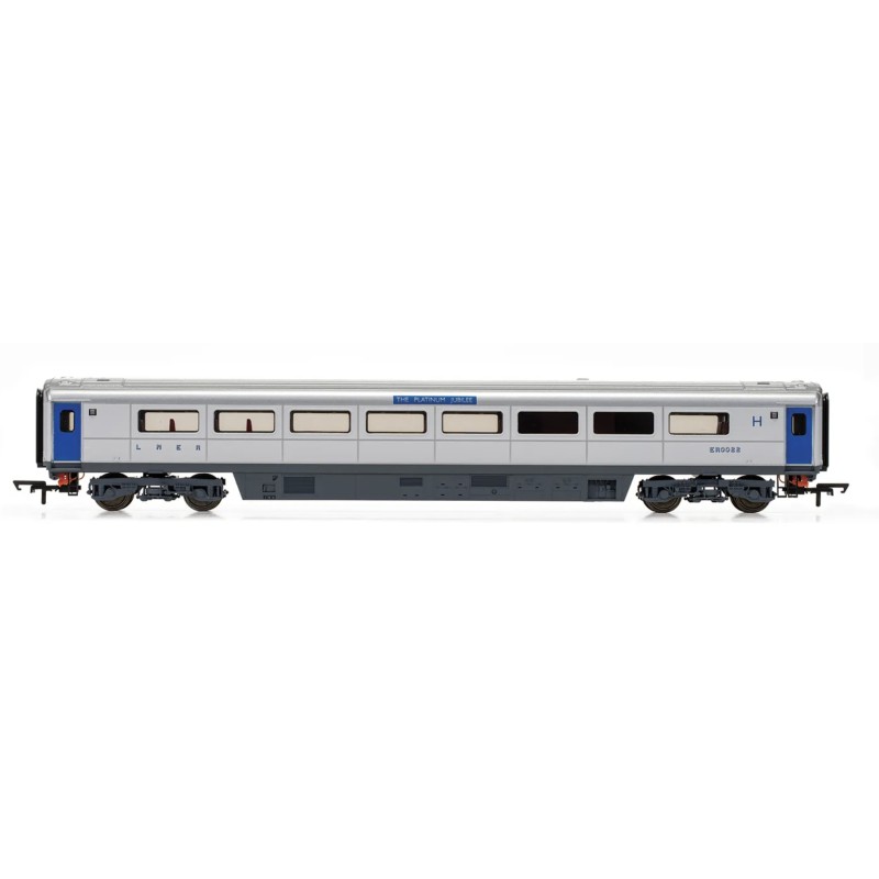 R40356A - Platinum Jubilee of Queen Elizabeth II, Mk3 Sliding Door Trailer Composite Catering