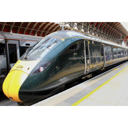 K10-1673 - Class 800 010 Paddington Bear GWR 5 Car Train