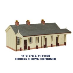 S&DJR Wooden Station Building Chocolate and Cream