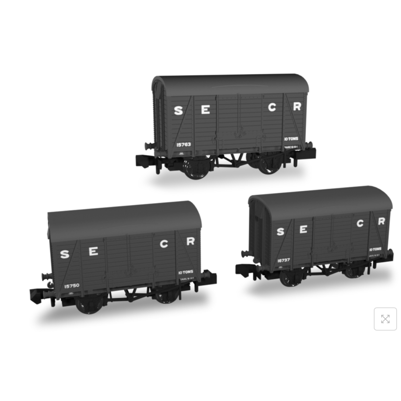 SECR Wagons Pack of 3 – SECR Livery 10t Covered Vans (Dia.1426)