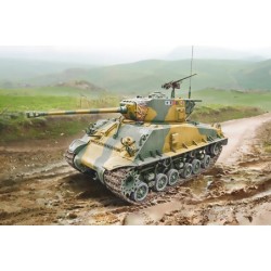 6586 - M4A3E8 Sherman...