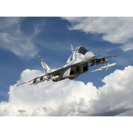 ICM72143 - Radar Hunter, MiG-29 '9-13' Ukrainian Fighter with HARM Missiles