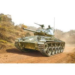 6587 - M24 "Chaffee"...
