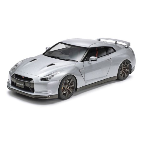 24300 - NISSAN GTR