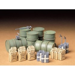 35186 - GERMAN FUEL DRUM SET