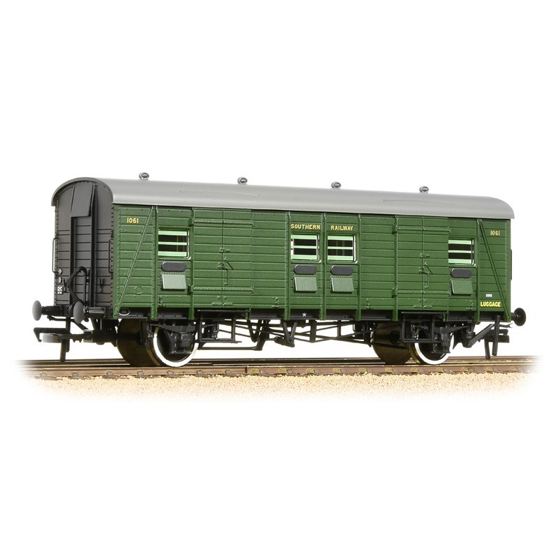 39-525A - Southern PLV Passenger Luggage Van Southern Railway Green